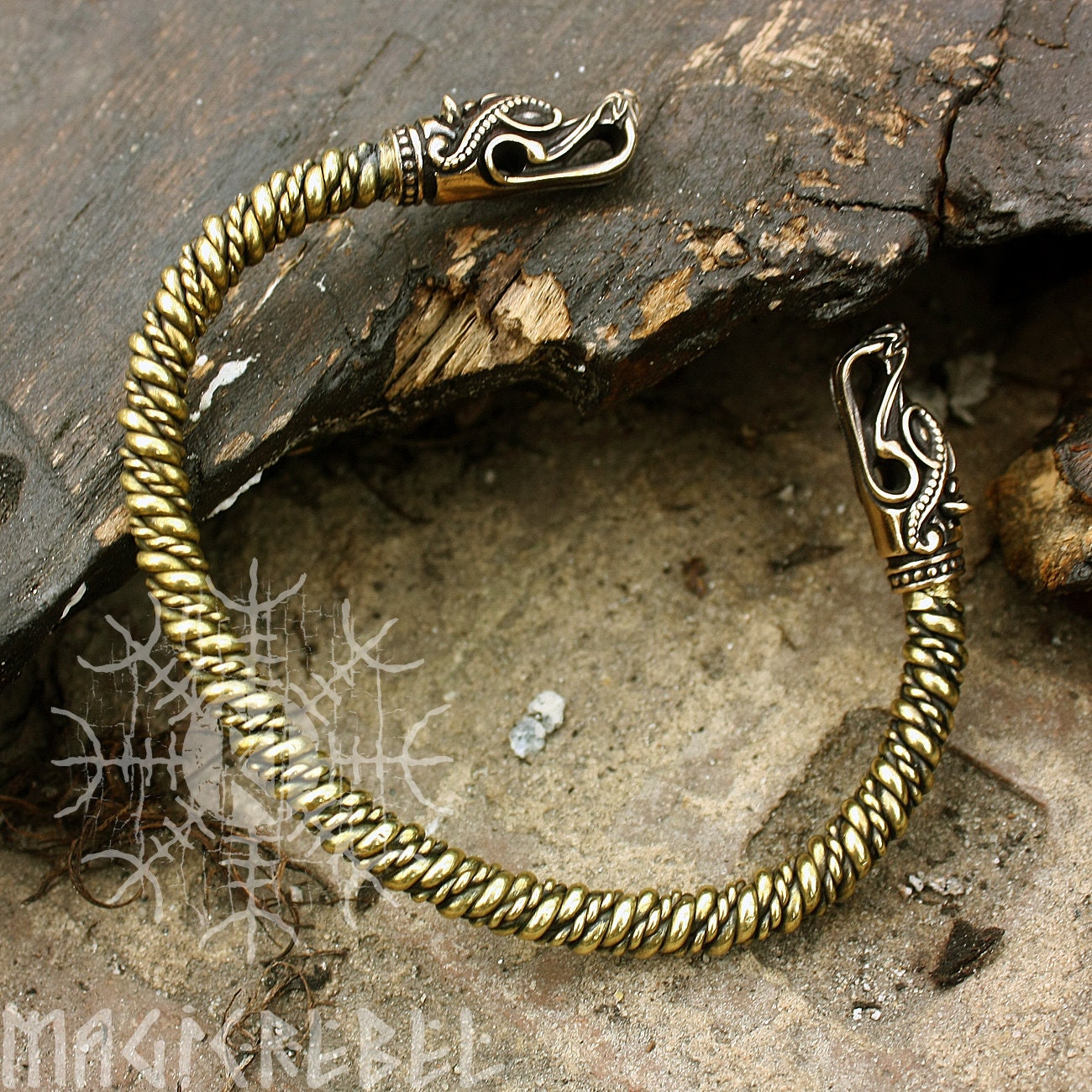 Viking Bracelet, Wolf Heads Bracelet, Ragnar Bracelet, Handmade Nordic Bracelet, Brass Twisted Wire Arm Ring