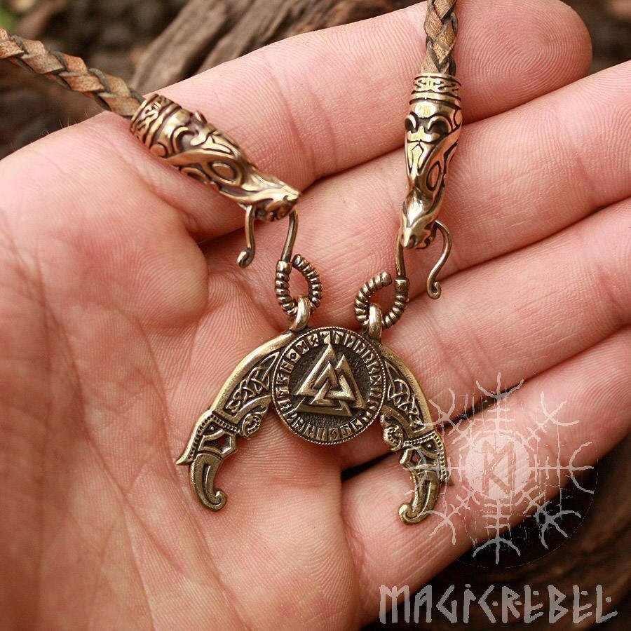 Viking pendant Valknut Futhark Odin Triple Horn Triskele Ravens Huggin Munnin Vikings Pendant Wolf Heads Leather Necklace Bronze