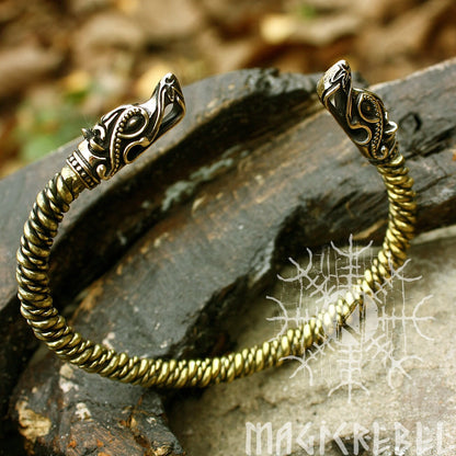 Viking Bracelet, Wolf Heads Bracelet, Ragnar Bracelet, Handmade Nordic Bracelet, Brass Twisted Wire Arm Ring
