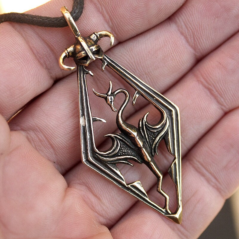 The Elder Scrolls Bronze Dovahkiin Helmet Septim Empire Game Series 3D Pendant